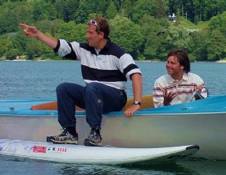 Bei großen Gruppen wird stets darauf geachtet, genügend Segel- bzw. SurflehrerInnen an Ihre Seite zu stellen © Steiner Nautic