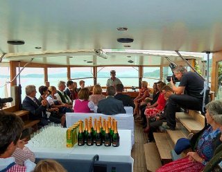 Feiern auf der Seenland: Hochzeiten oder andere Feiern wie Geburtstage können bei einer Schifffahrt auf der Seenland stattfinden © Steiner Nautic